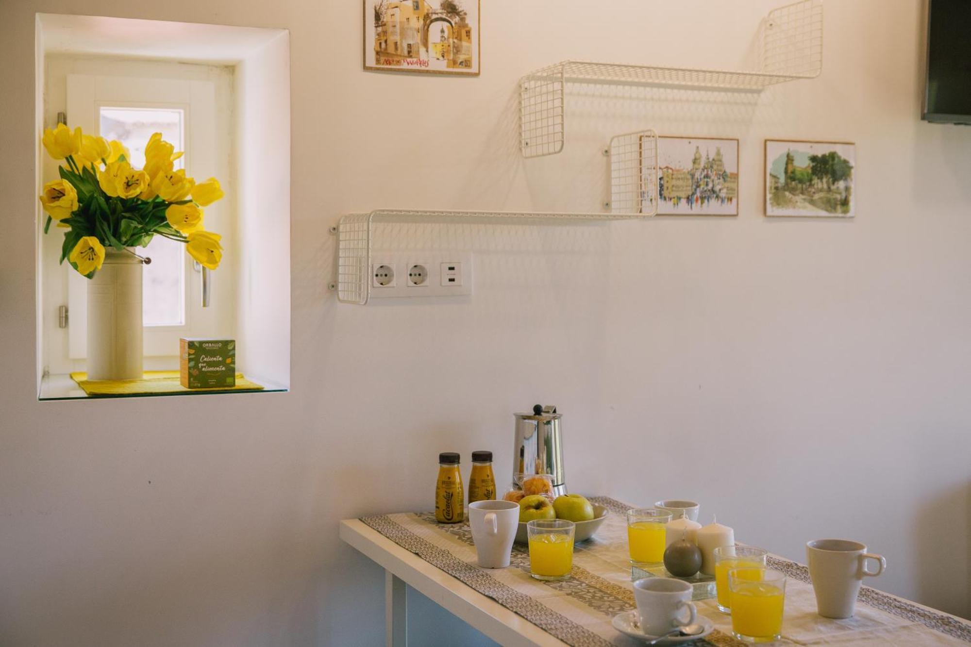 Roompedra Apartamentos Turisticos Сантьяго-де-Компостела Екстер'єр фото