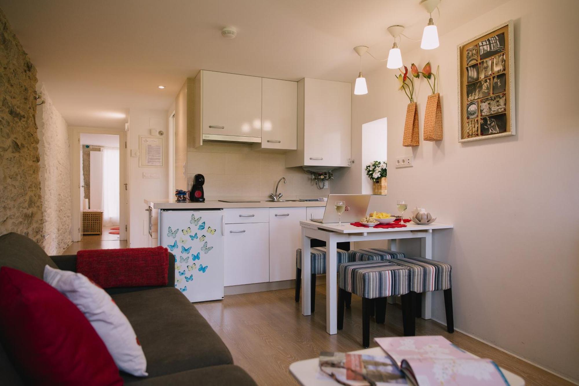 Roompedra Apartamentos Turisticos Сантьяго-де-Компостела Екстер'єр фото